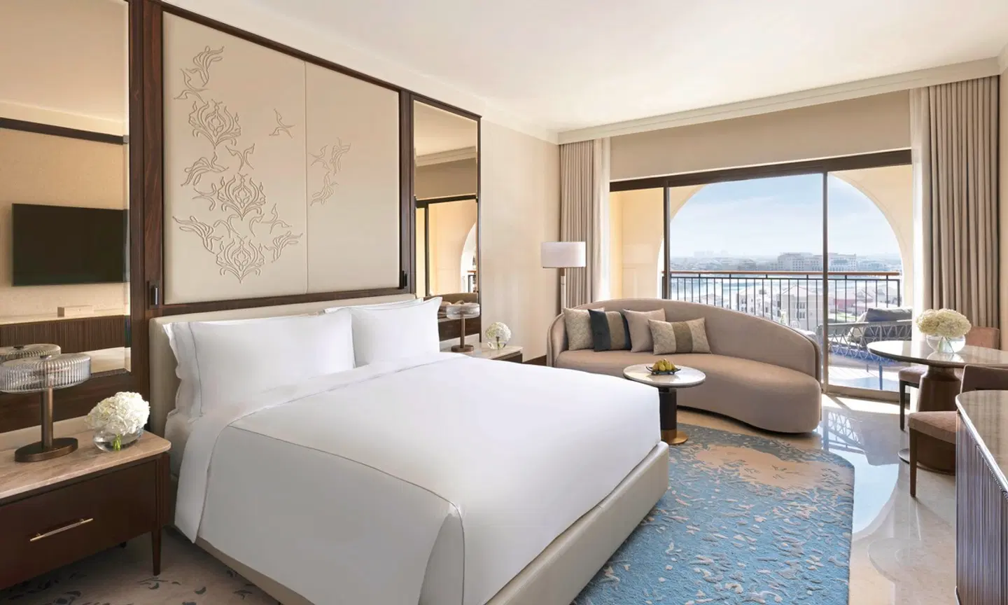 The Ritz-Carlton Abu Dhabi, Grand Canal ROOM_EXAMPLE