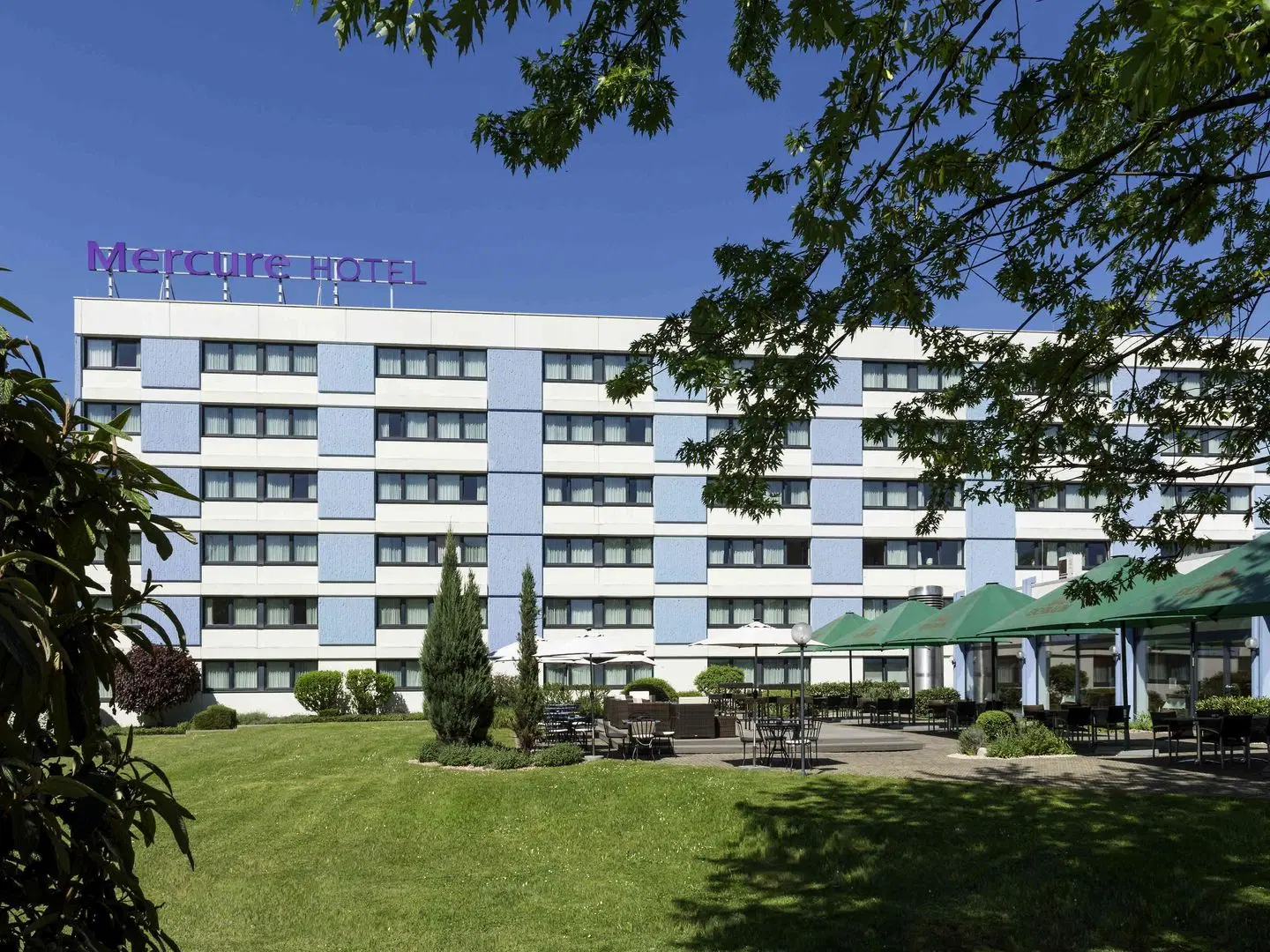 Mercure Hotel Mannheim am Friedensplatz EXTERIOR