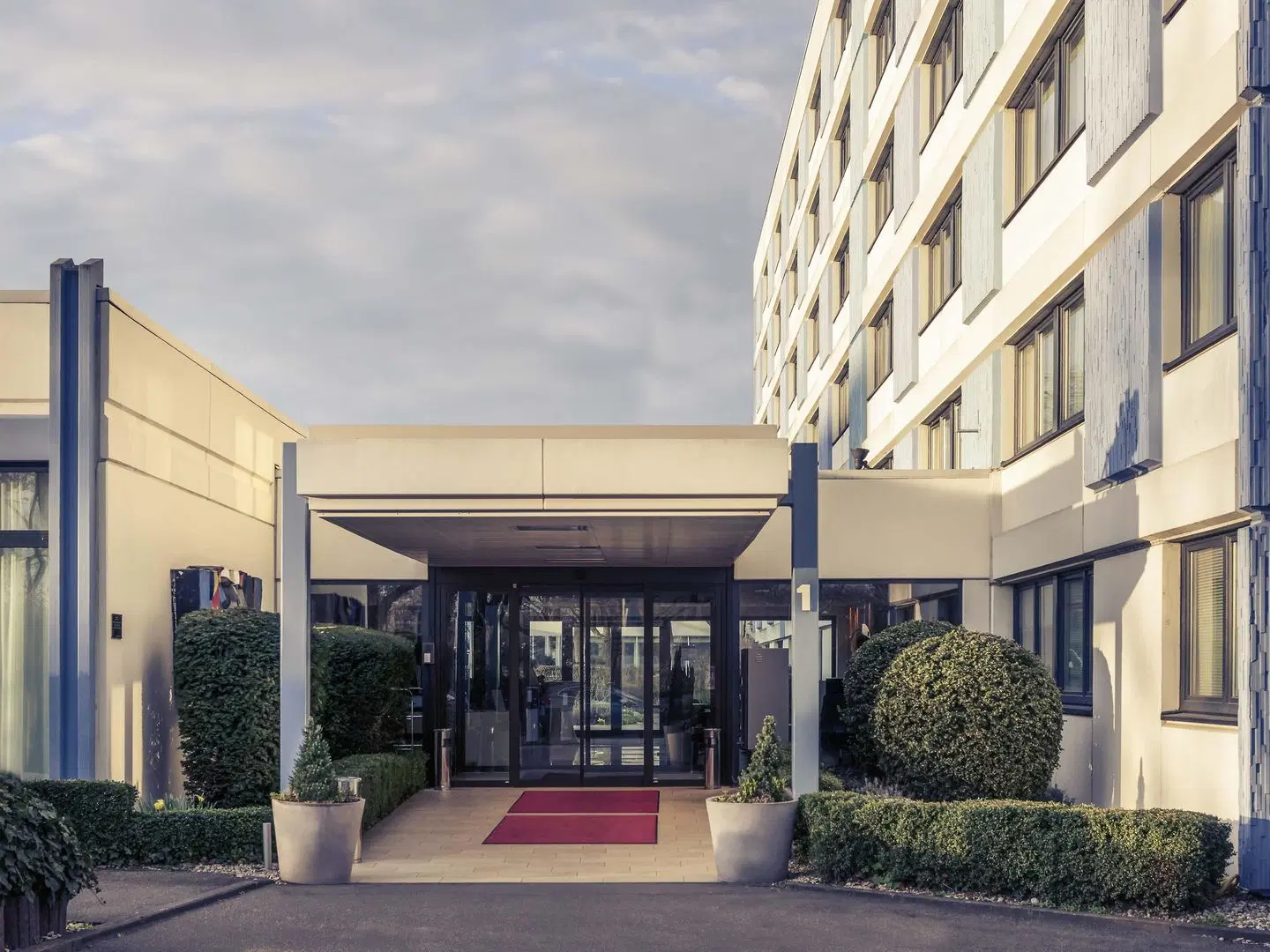Mercure Hotel Mannheim am Friedensplatz EXTERIOR
