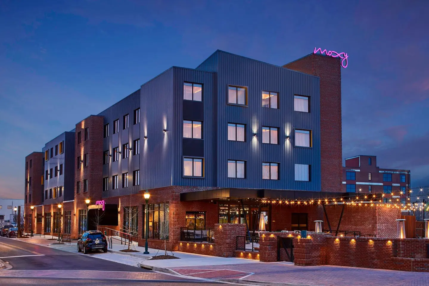 Moxy Chattanooga Downtown EXTERIOR