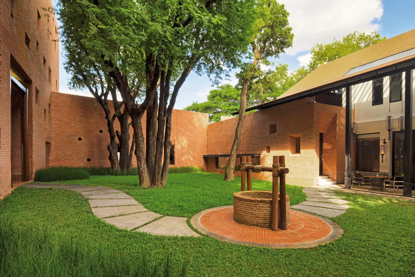 CROSS Chiang Mai Riverside EXTERIOR