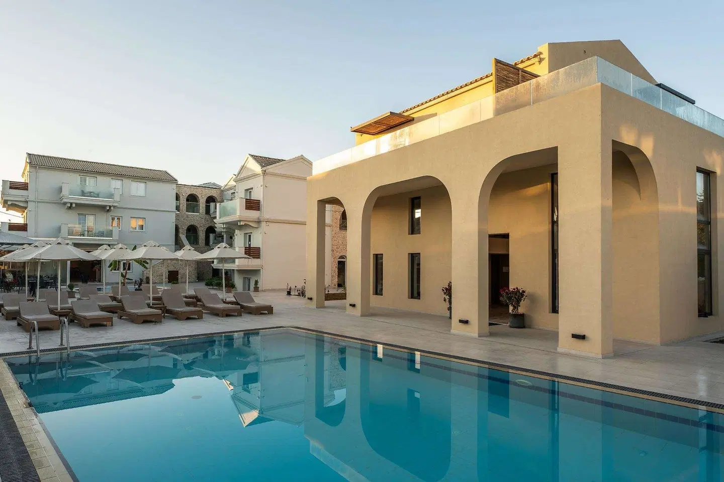 Ekati Mare Lifestyle Resort OUTDOOR_POOL