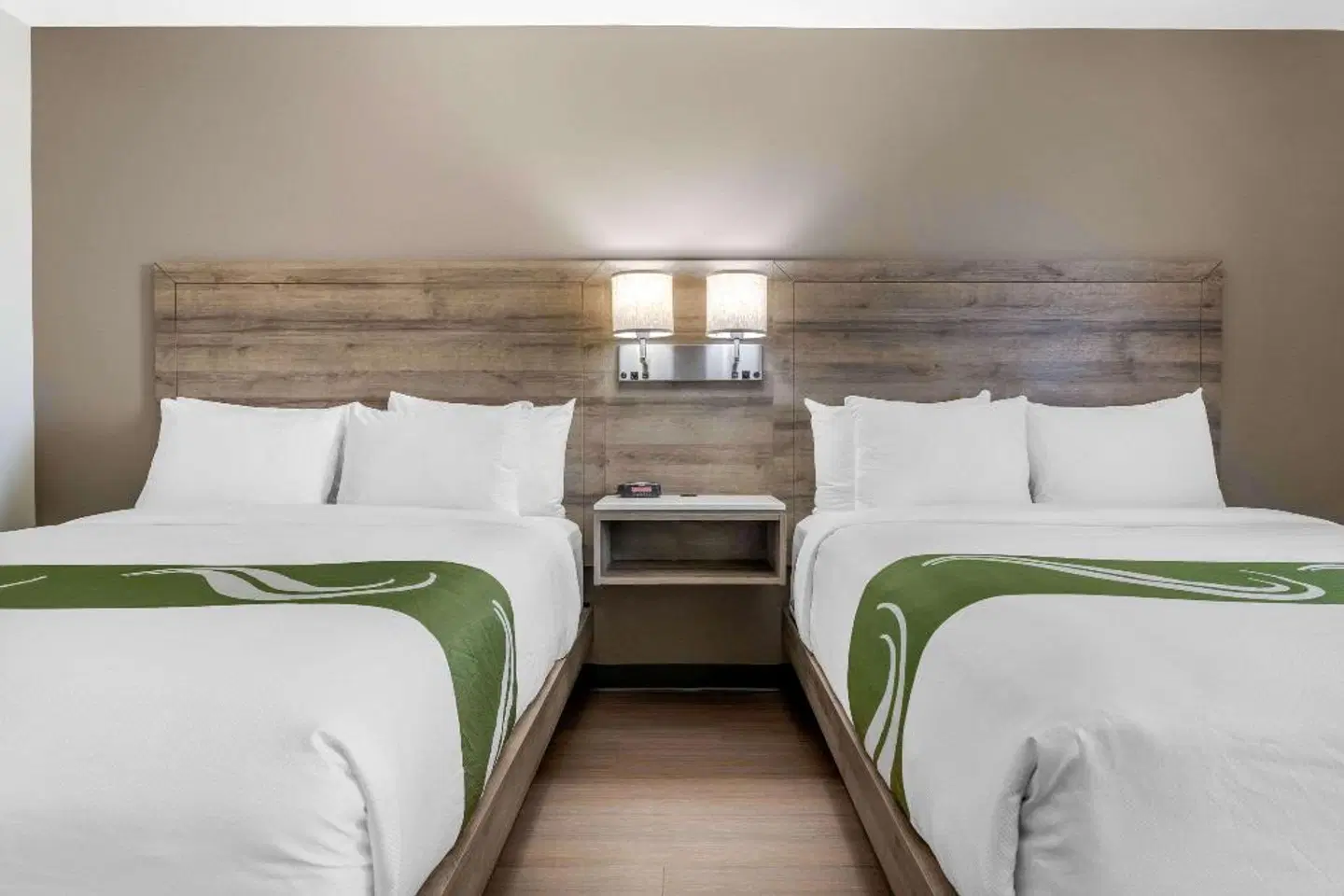 Amsterdam Inn & Suites Fredericton ROOM_EXAMPLE