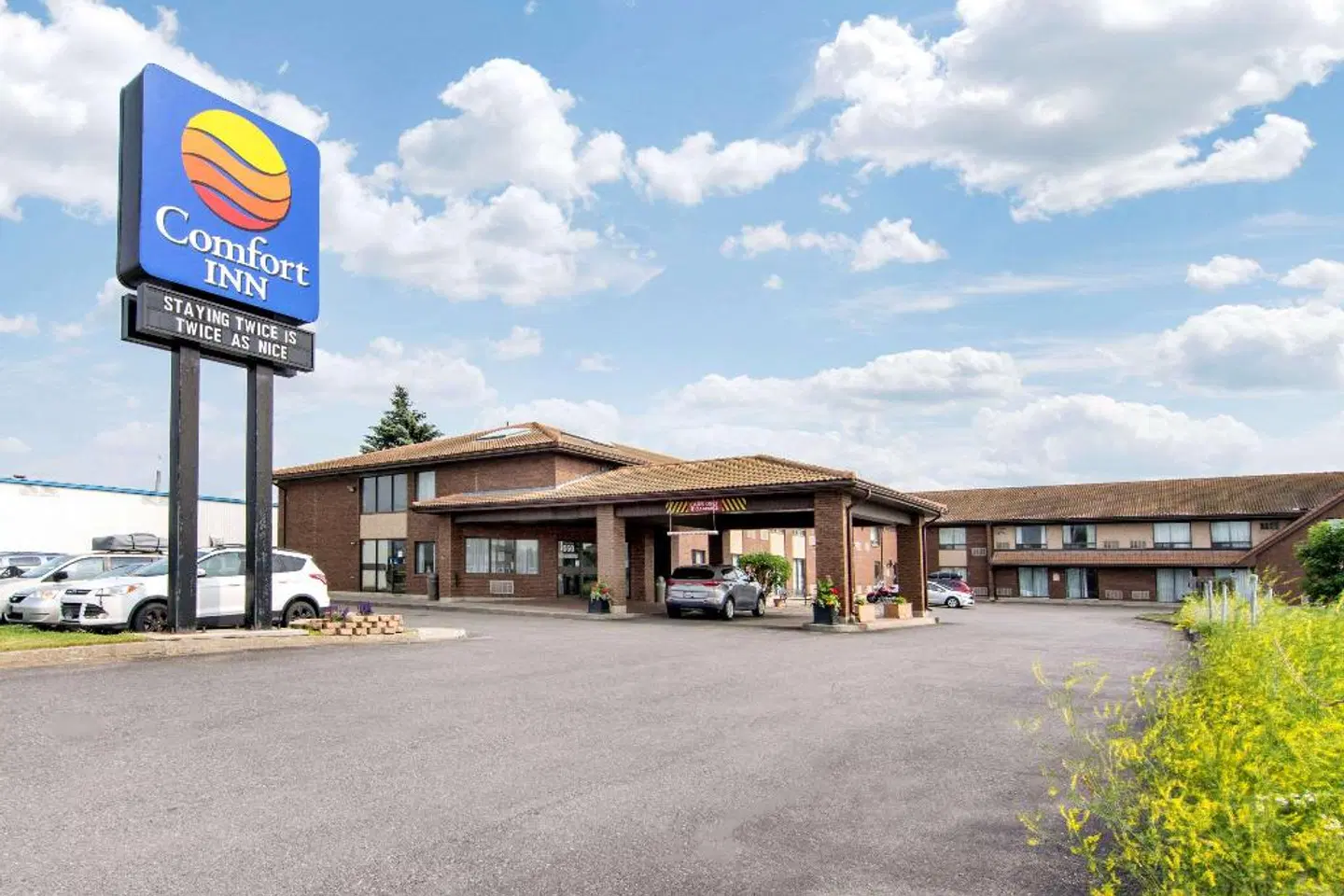 Comfort Inn Thunder Bay EXTERIOR