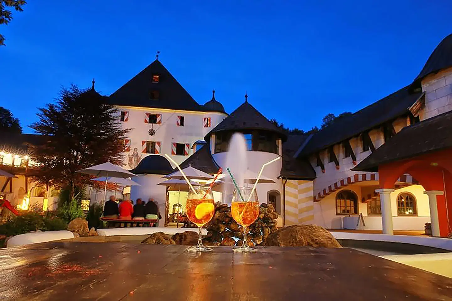 Family Hotel Schloss Rosenegg EXTERIOR