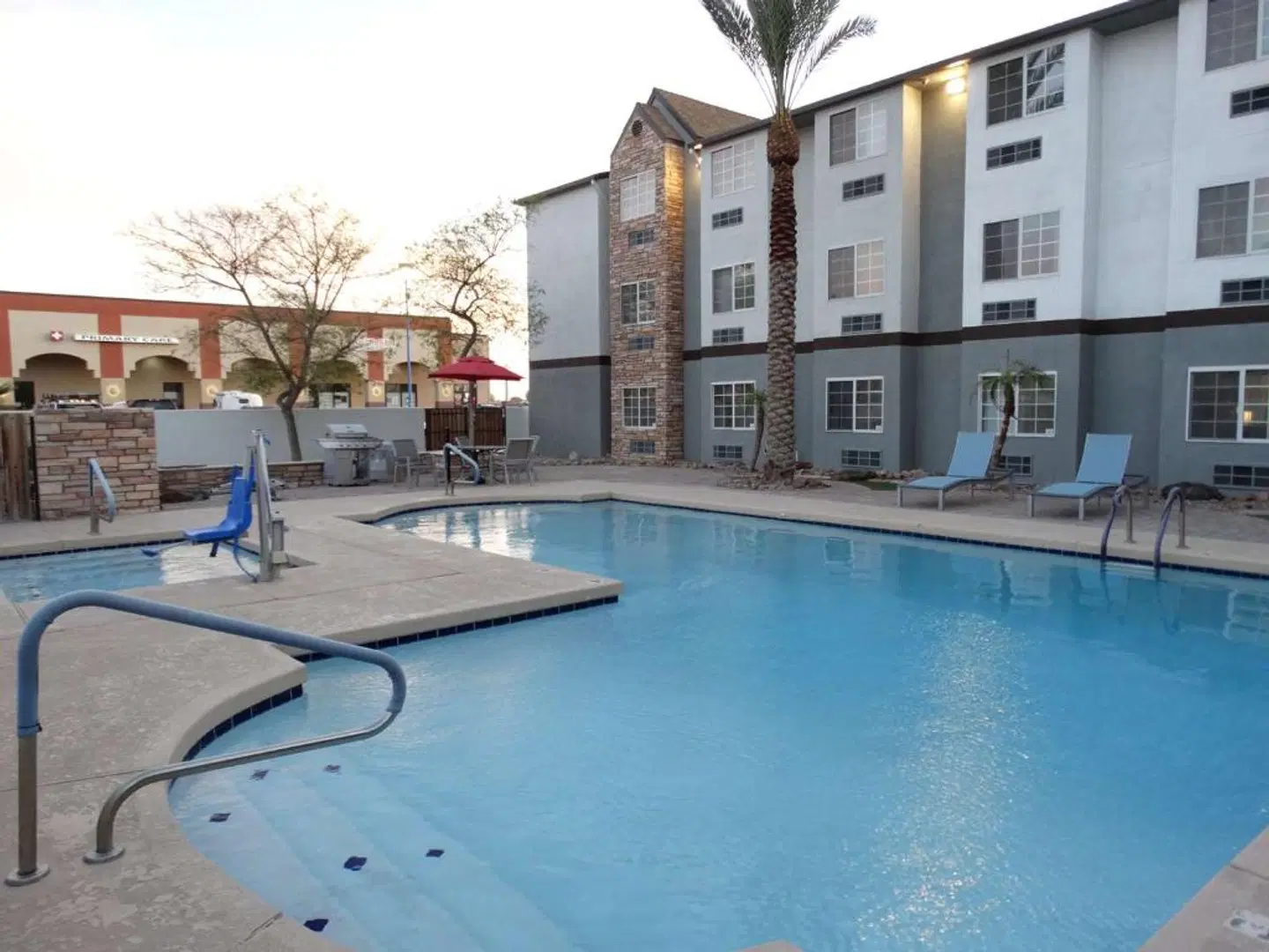 Best Western Plus Yuma Foothills Inn & Suites OUTDOOR_POOL