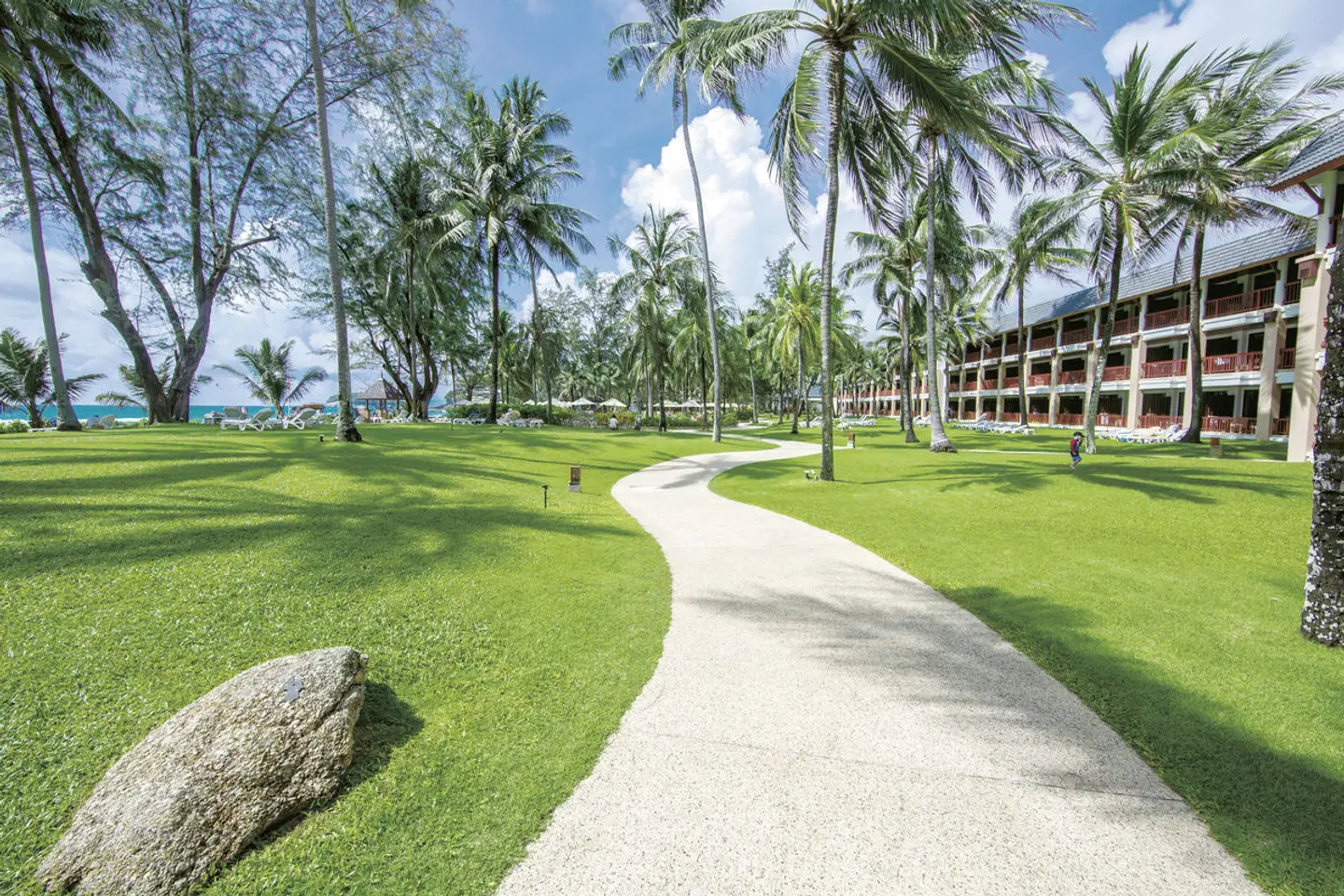 Katathani Phuket Beach Resort Garten