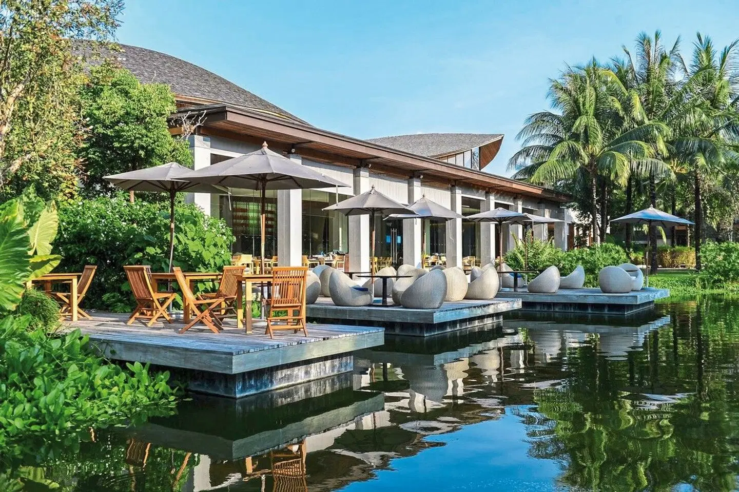 Renaissance Phuket Resort & Spa OUTDOOR_POOL