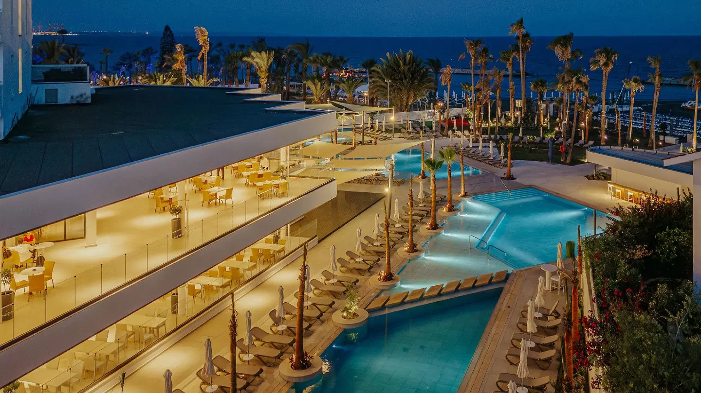 Lordos Beach Hotel Terrasse