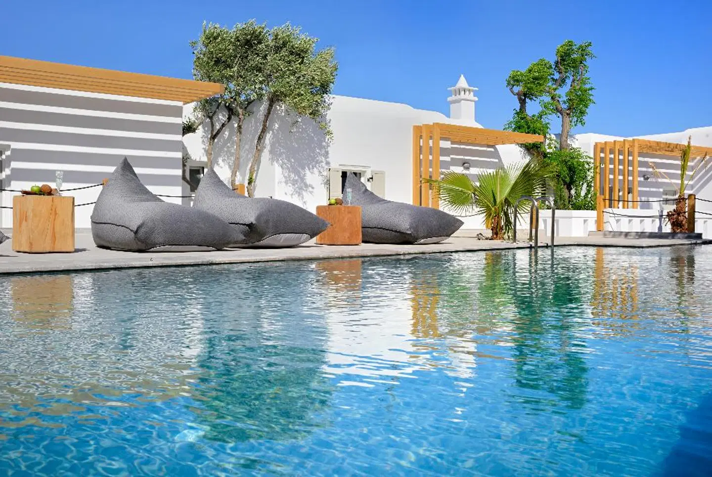 Petinos Hotel OUTDOOR_POOL