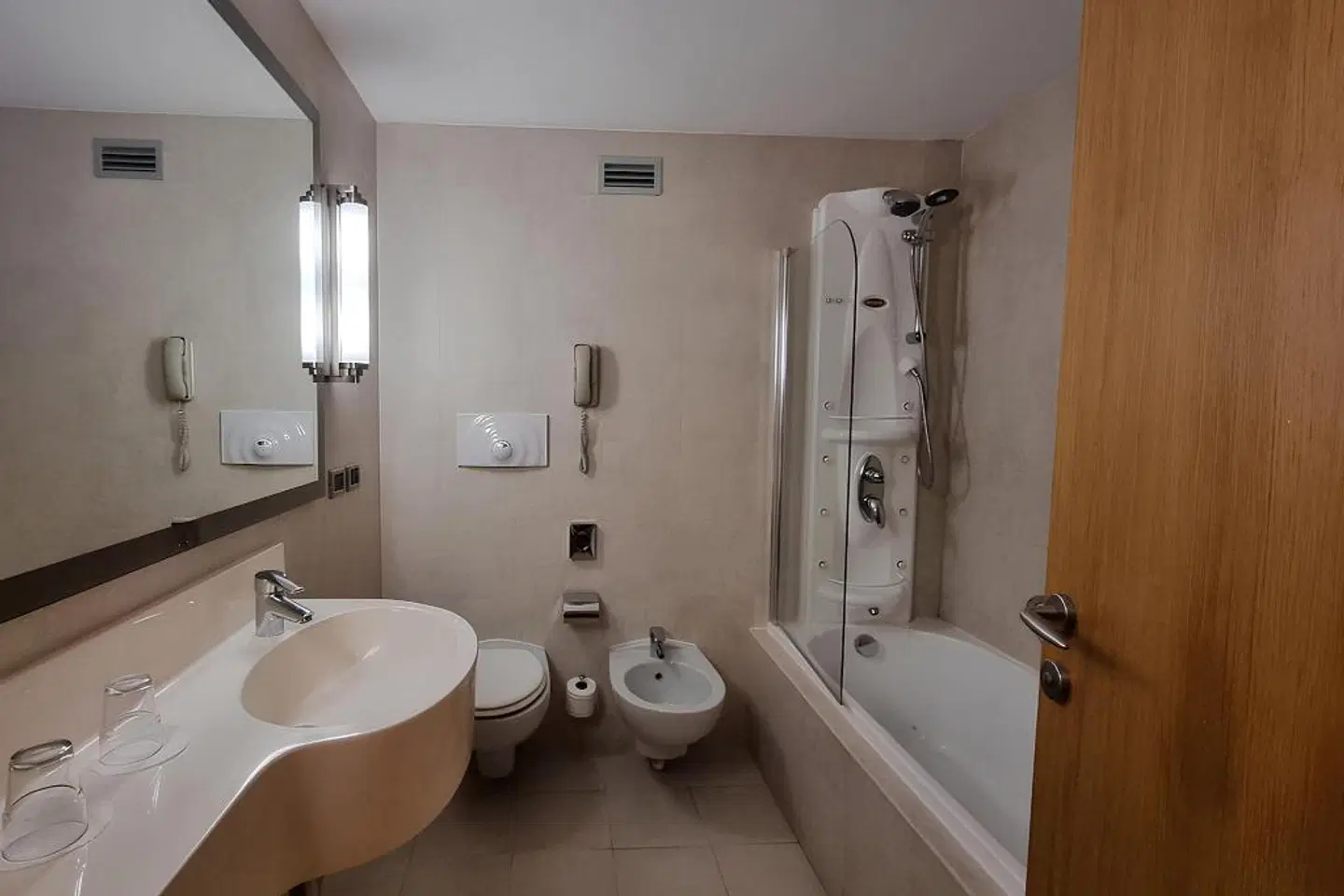 Plaza Caserta Badezimmer