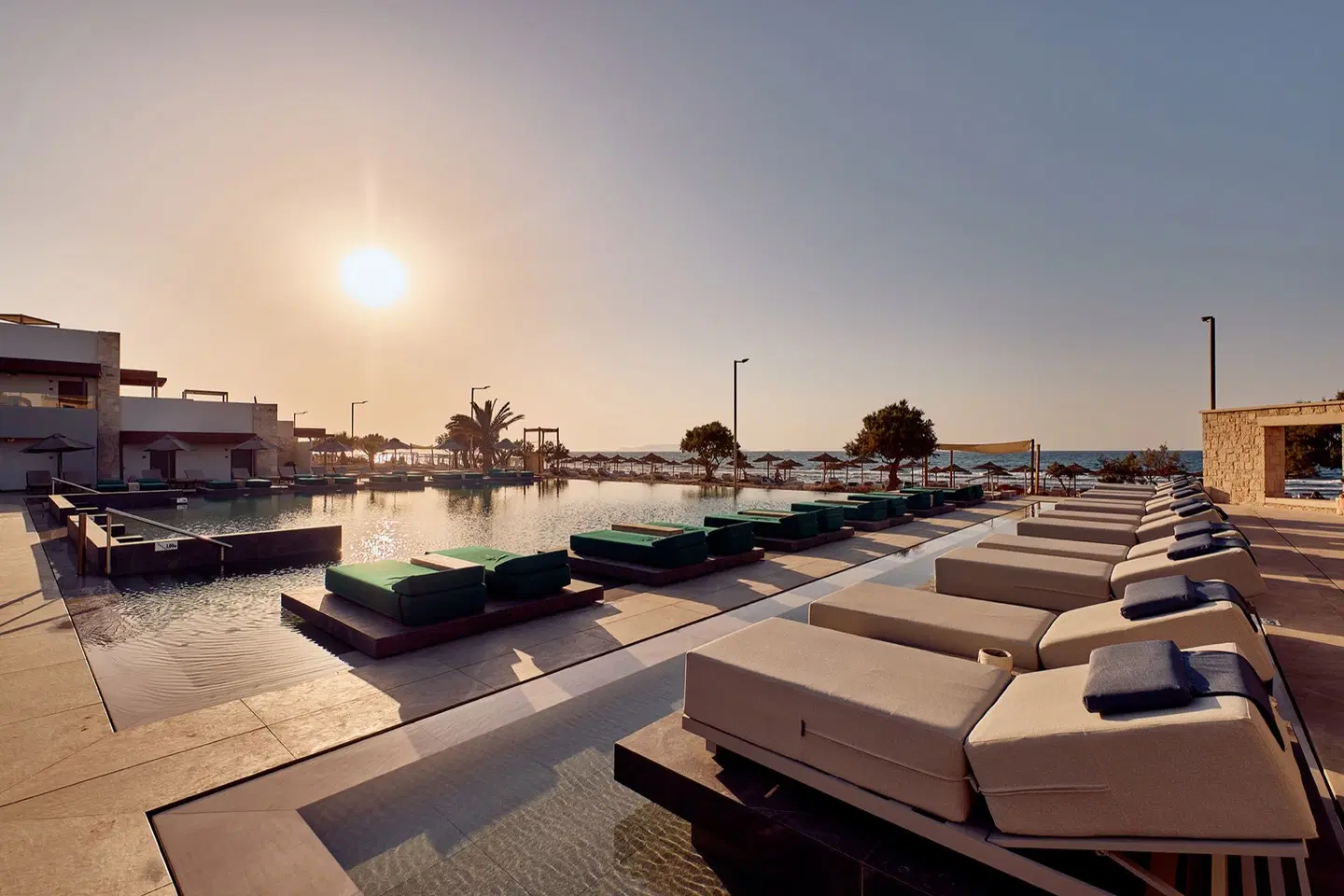 Paralos Kosta Alímia Resort Terrasse