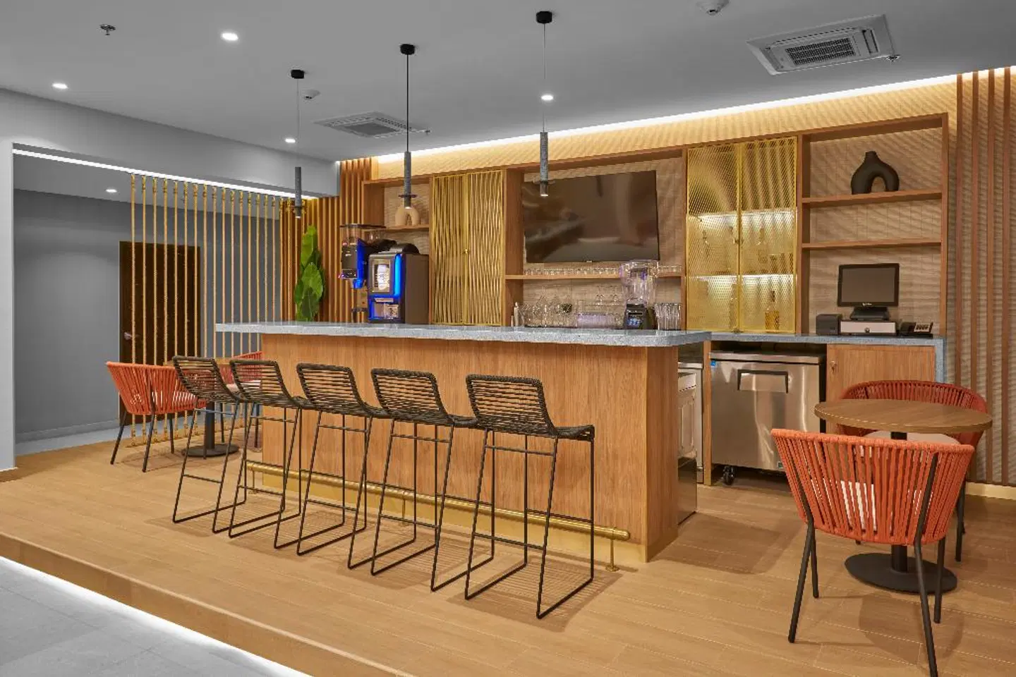 City Express Plus Mazatlán Bar