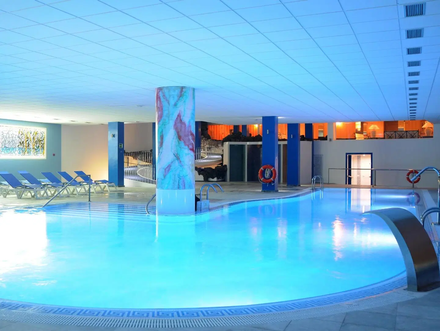 Spa La Quinta Park Suites INDOOR_POOL