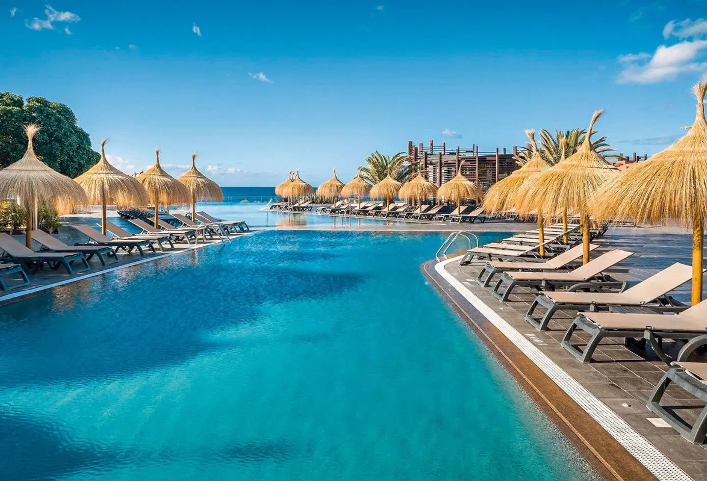 Barceló Tenerife Royal Level OUTDOOR_POOL