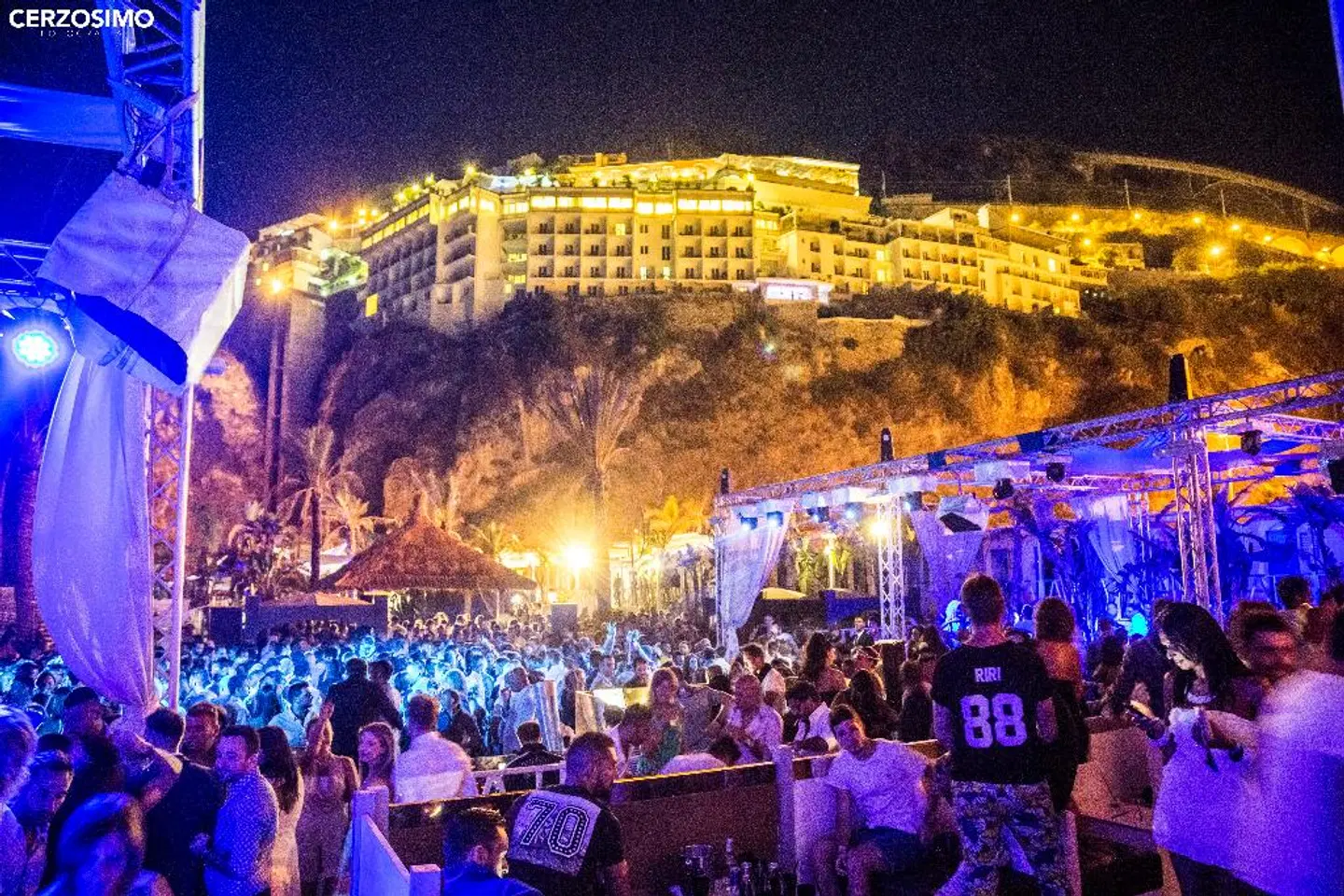 Lloyd's Baia Hotel EXTERIOR