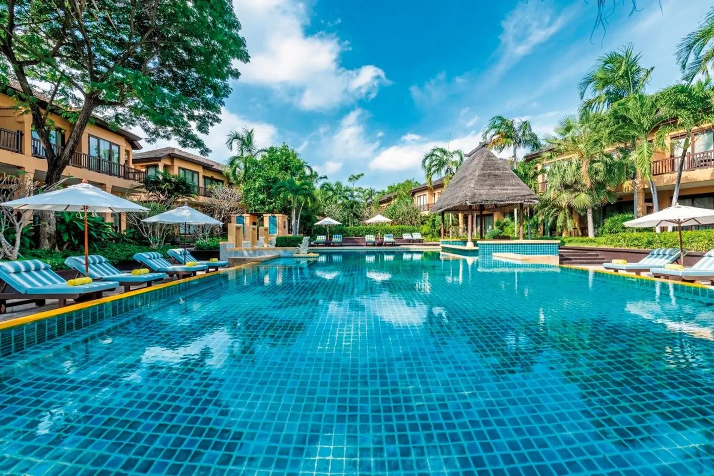 Mövenpick Asara Resort & Spa Hua Hin OUTDOOR_POOL