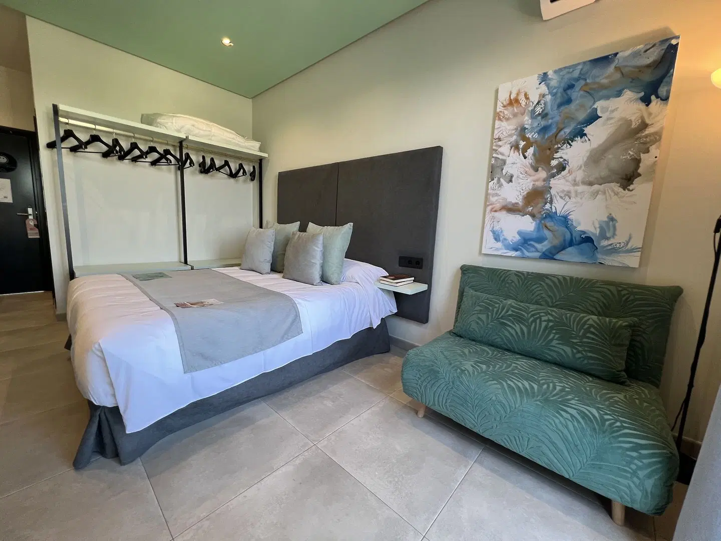 ON The Residence at the sea ROOM_EXAMPLE