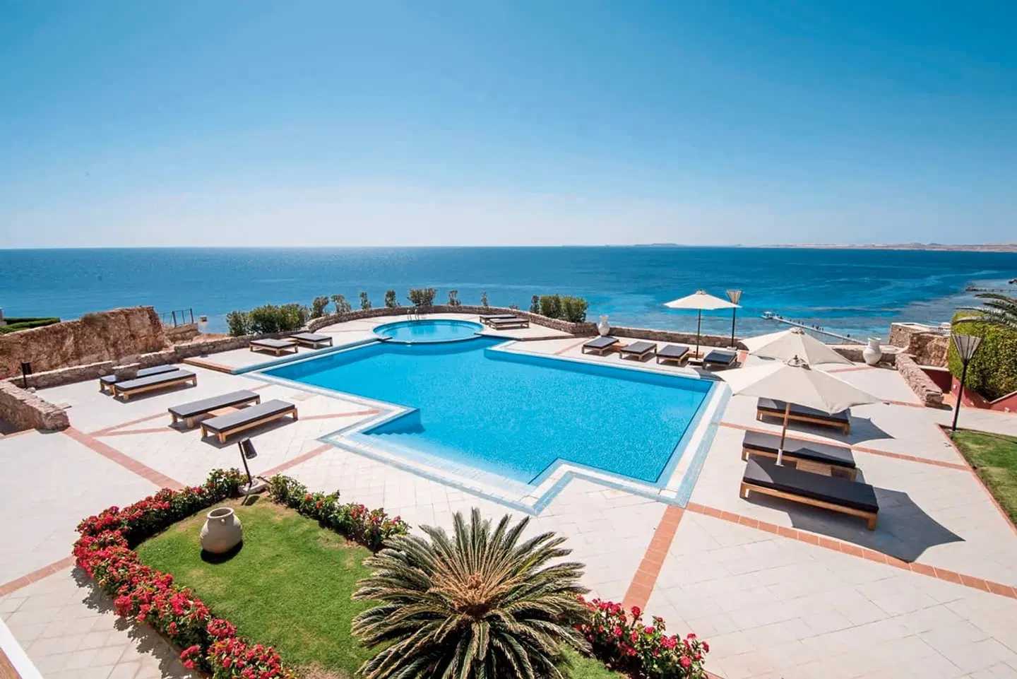 Reef Oasis Beach Resort OUTDOOR_POOL