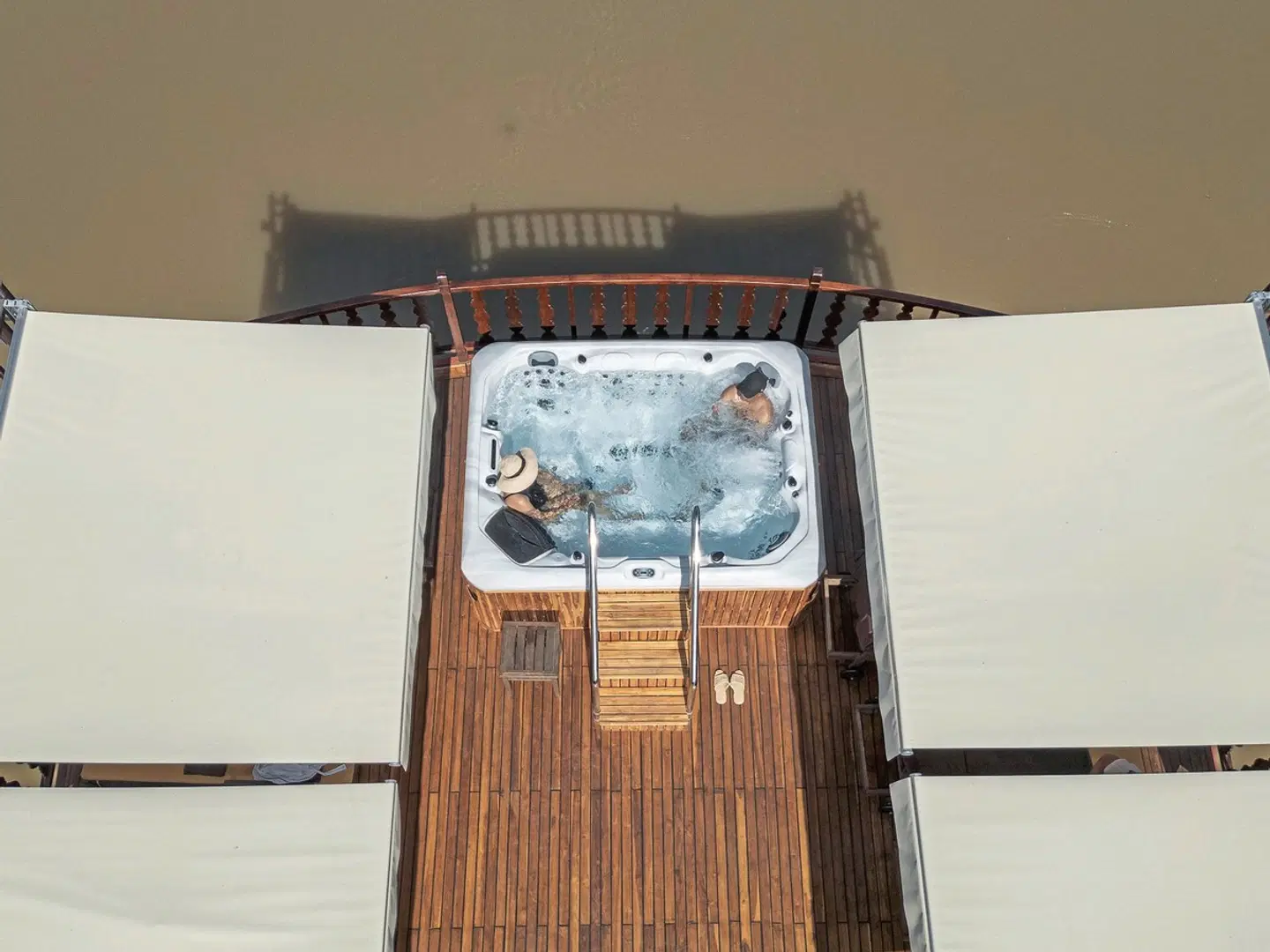 Der Mekong in Laos mit Heritage Line "Anouvong" ROOM_EXAMPLE