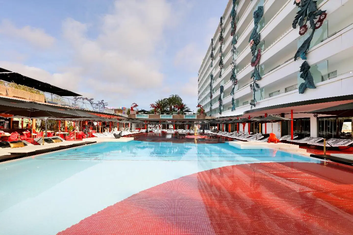 Ushuaïa Ibiza Beach Hotel - The Club OUTDOOR_POOL
