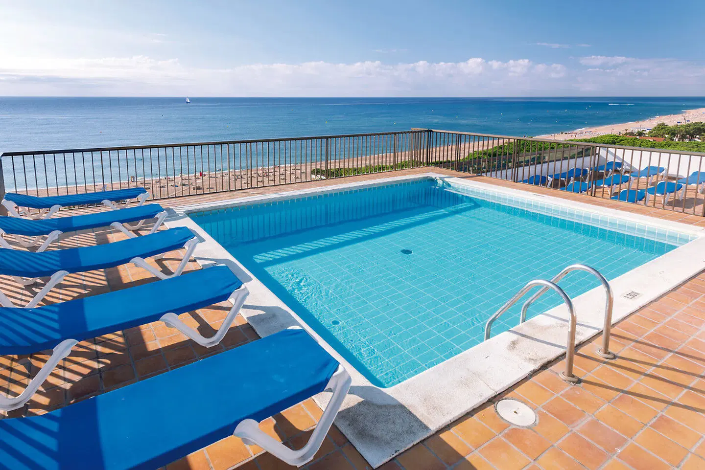 Tropic Park OUTDOOR_POOL