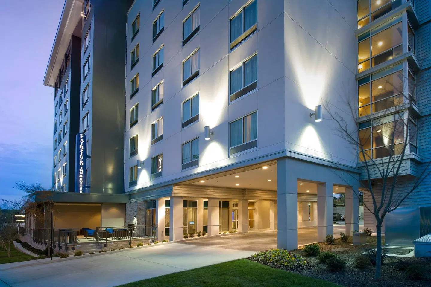Fairfield Inn & Suites by Marriott Nashville Downtown/The Gulch EXTERIOR