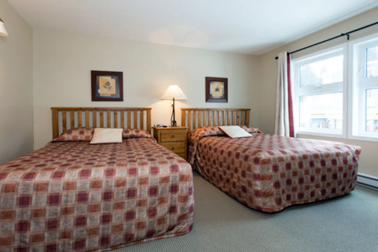 The Vance Creek Hotel & Conference Centre ROOM_EXAMPLE