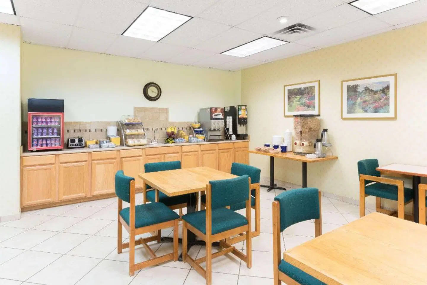 Days Inn by Wyndham Luray Shenandoah LOUNGE_LOBBY