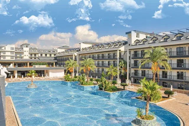 Dream World Palace OUTDOOR_POOL