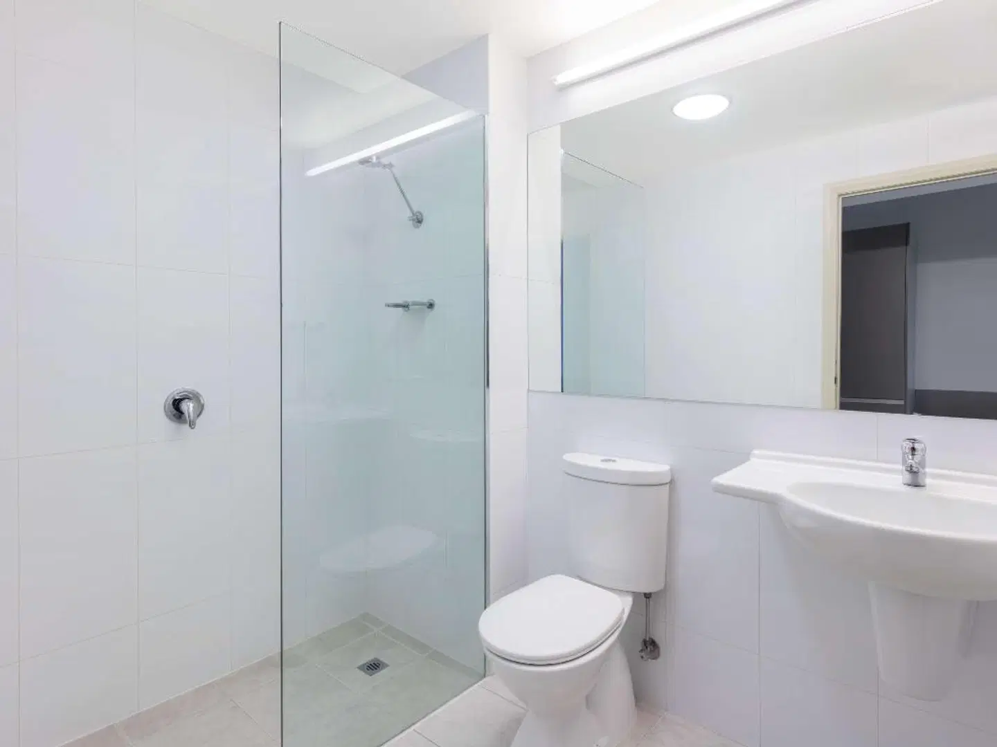 Travelodge Hotel Hobart Airport Badezimmer