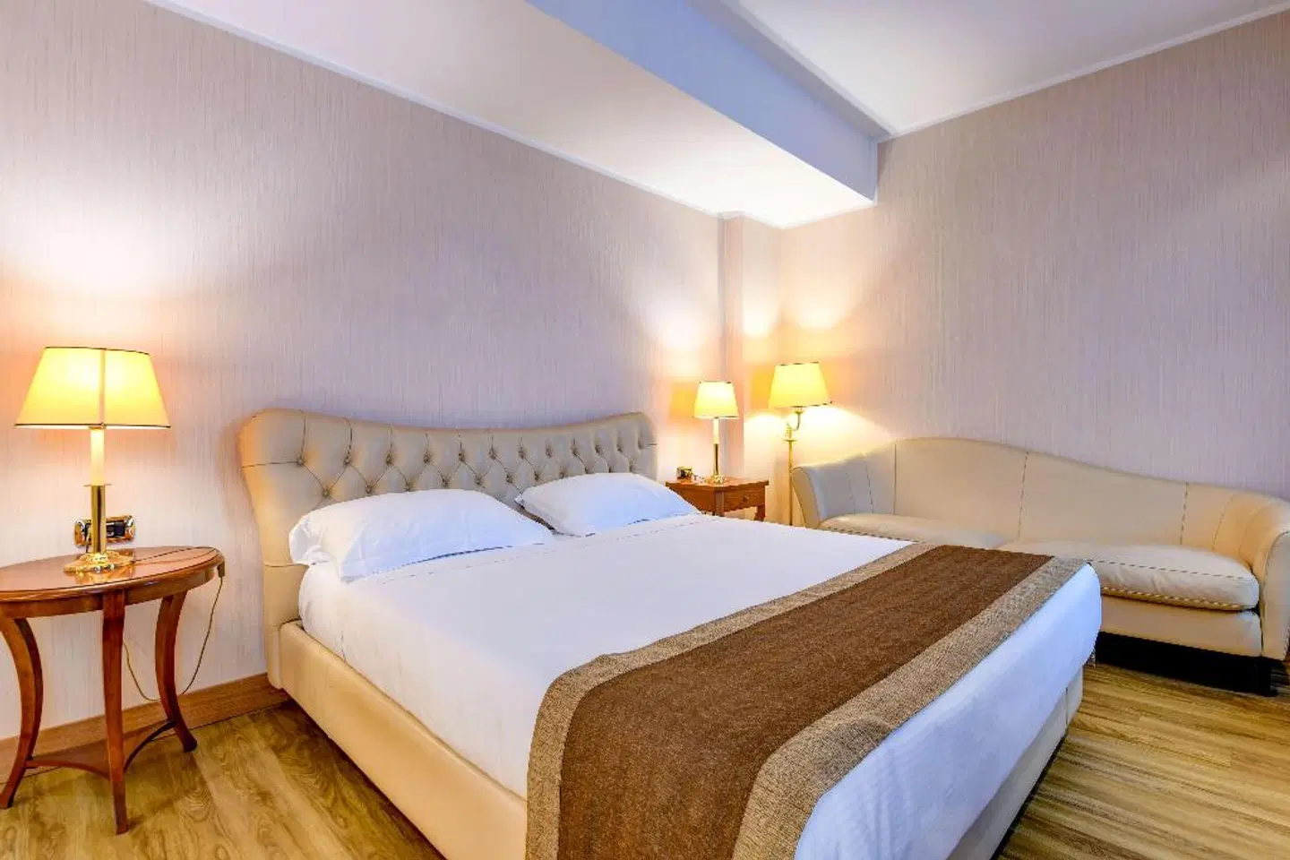 Hotel Master ROOM_EXAMPLE