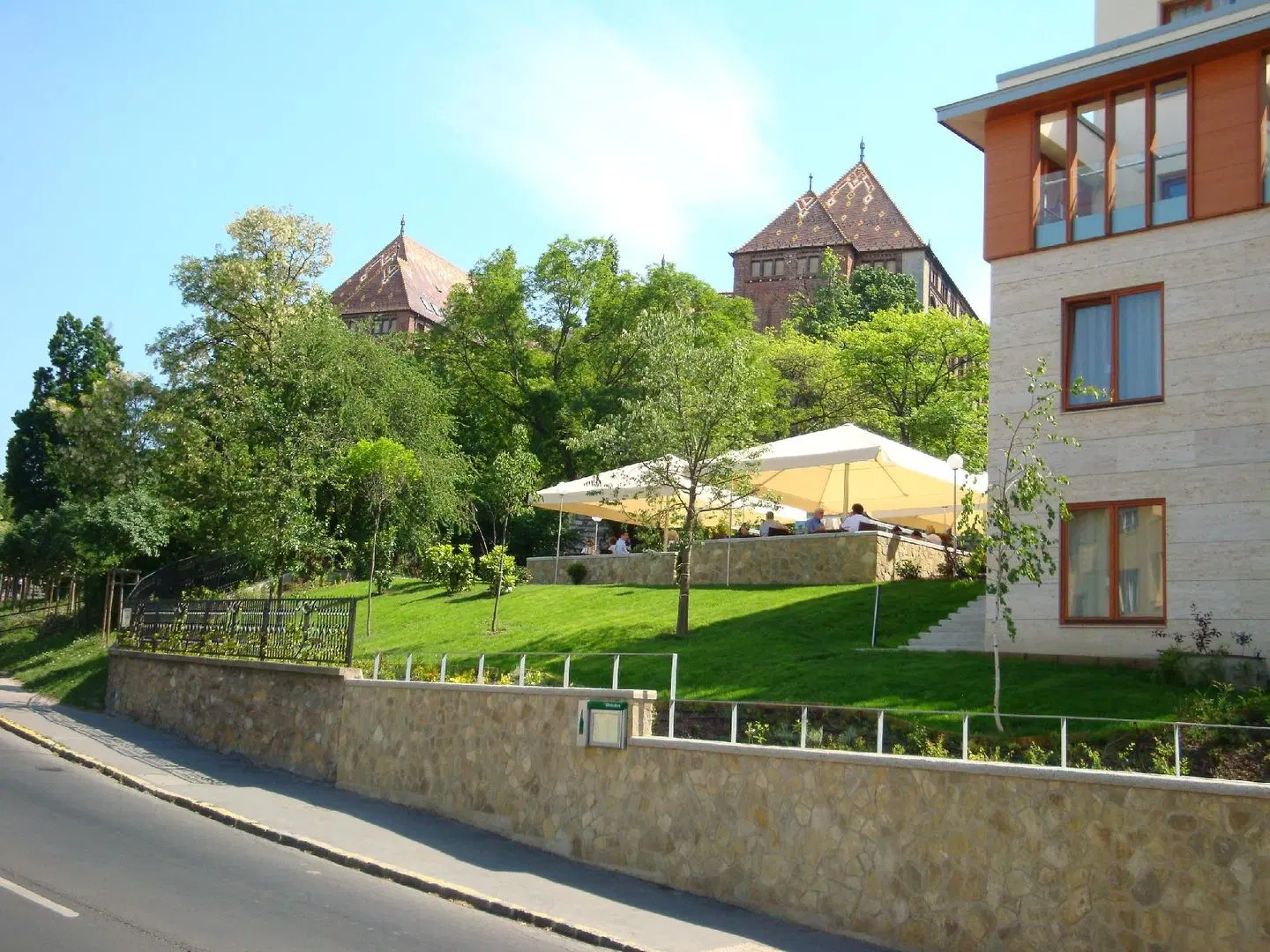 Castle Garden EXTERIOR