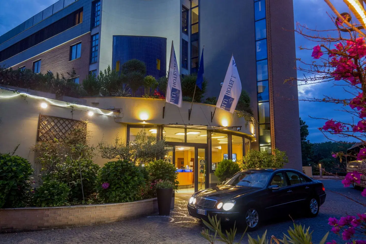 Best Western Blu Hotel Roma EXTERIOR