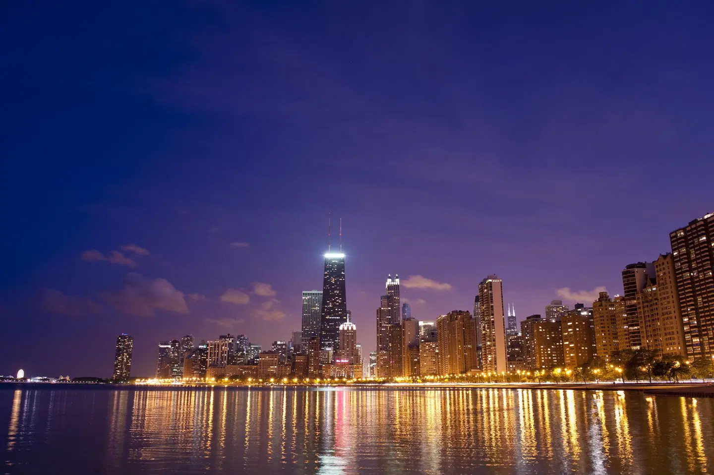 Holiday Inn Chicago - Downtown EXTERIOR