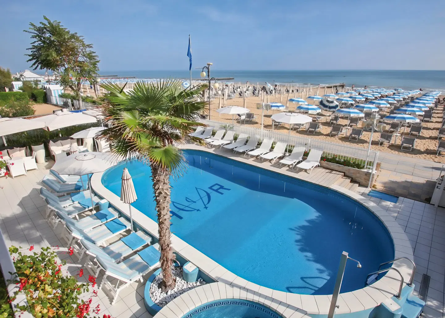 Rivamare OUTDOOR_POOL