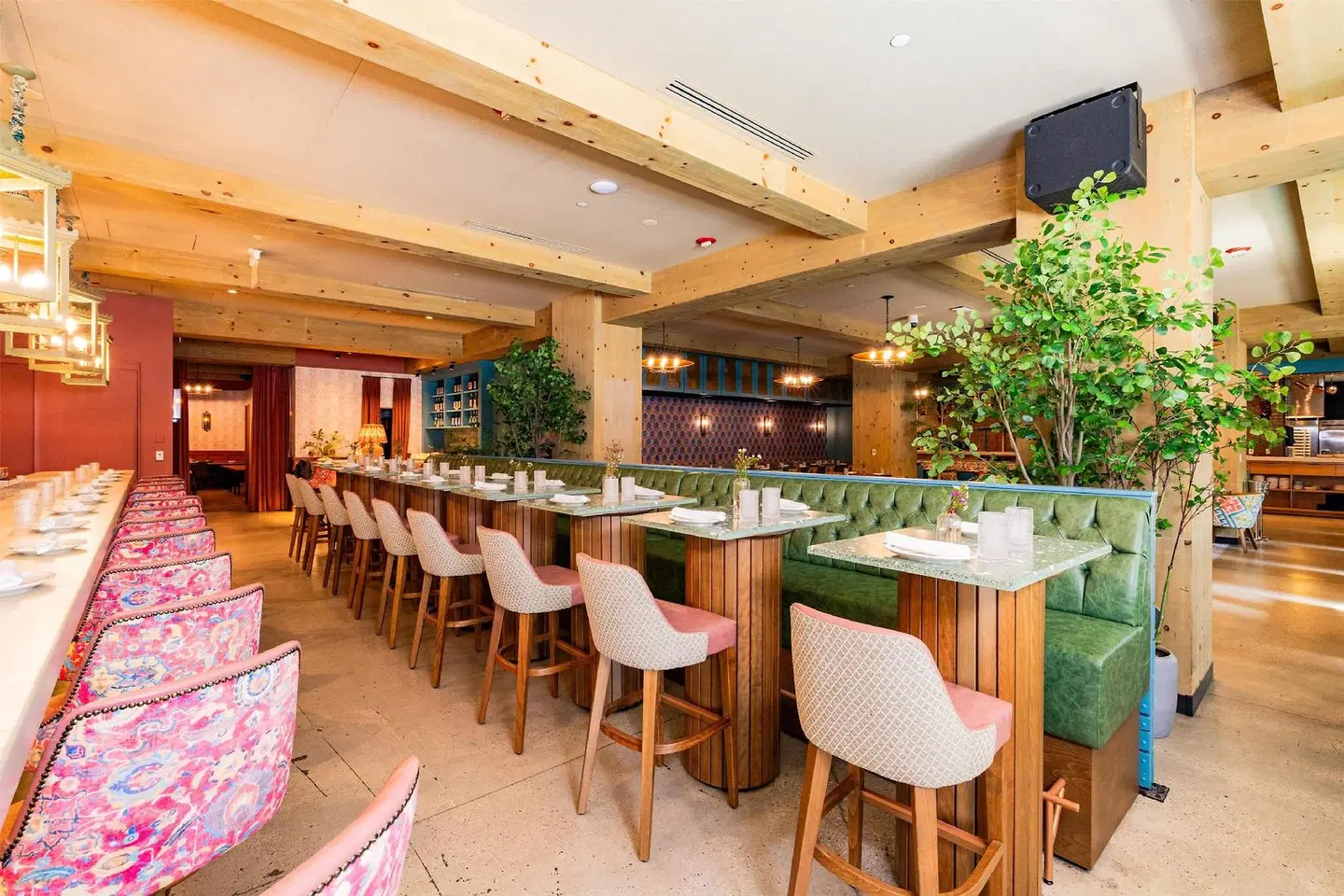 Home2 Suites by Hilton Chicago River North Bar