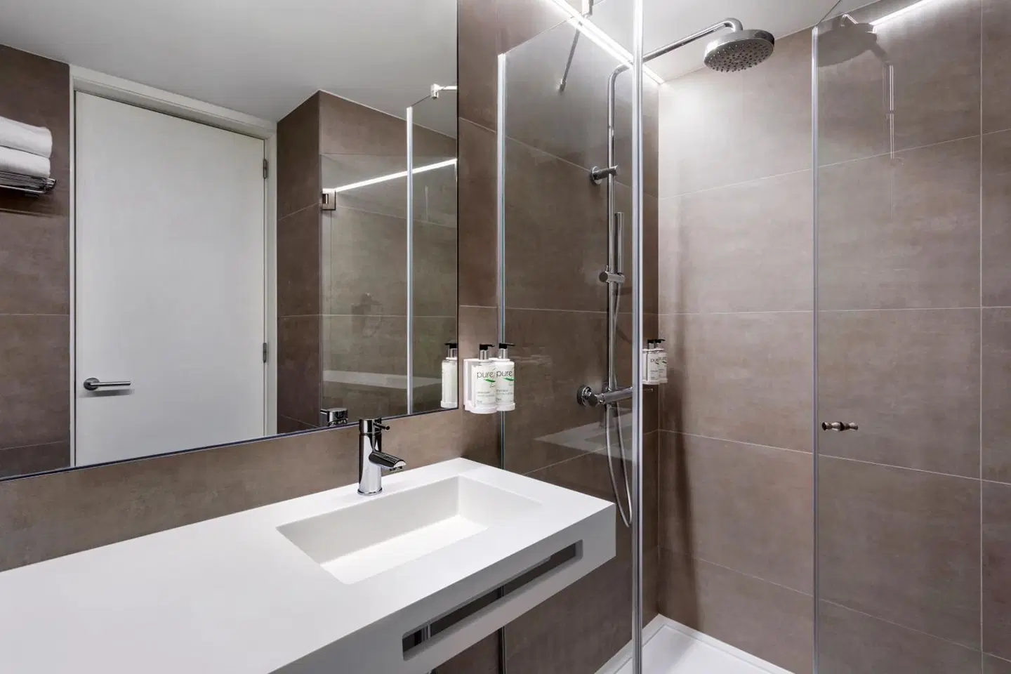 B&B Hotel Famalicao Badezimmer