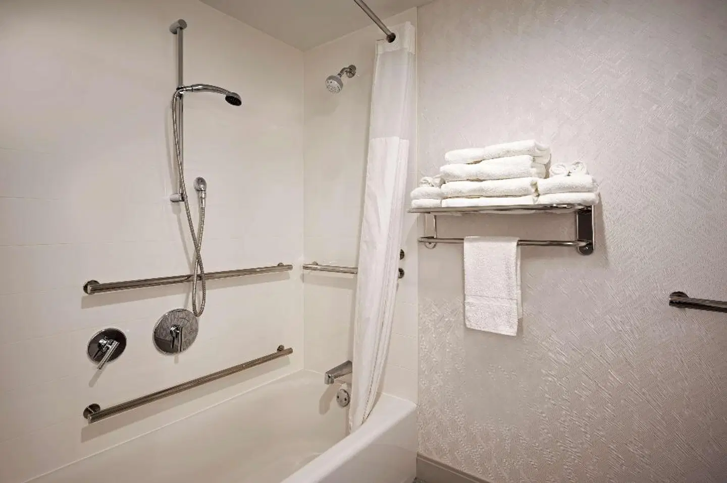 Hampton Inn Boston/Cambridge Badezimmer