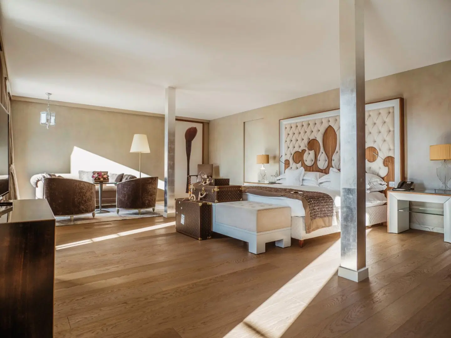 Carlton ROOM_EXAMPLE