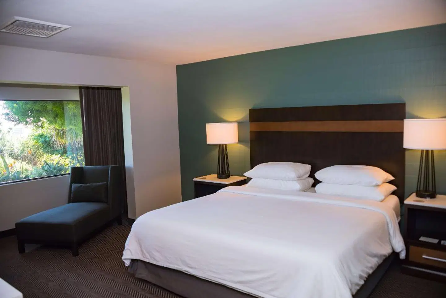 Wyndham Garden Ventura  Pierpont Inn ROOM_EXAMPLE