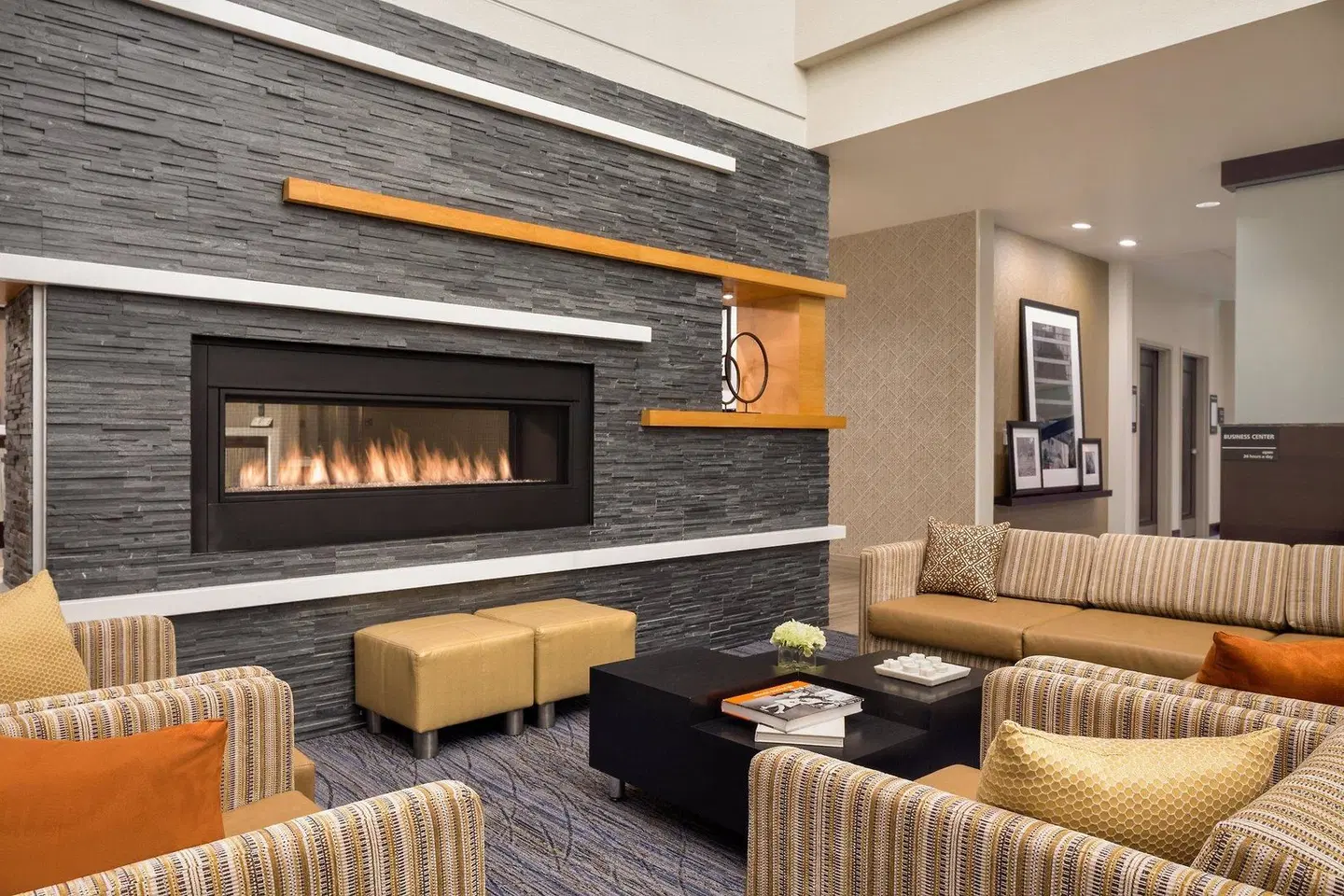 Hampton Inn & Suites Rosemont Chicago O'Hare LOUNGE_LOBBY