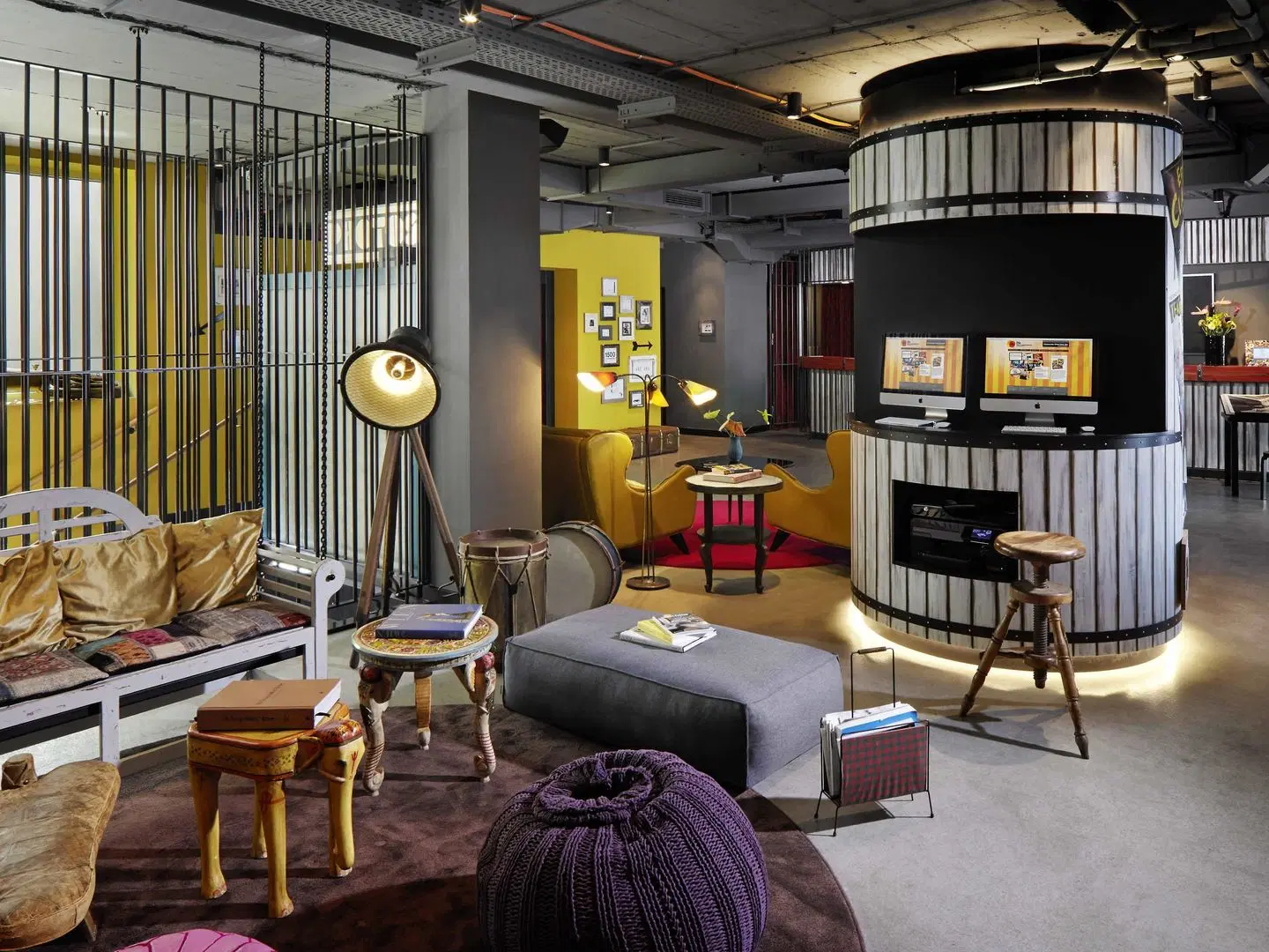 25hours Hotel Vienna at MuseumsQuartier Bar