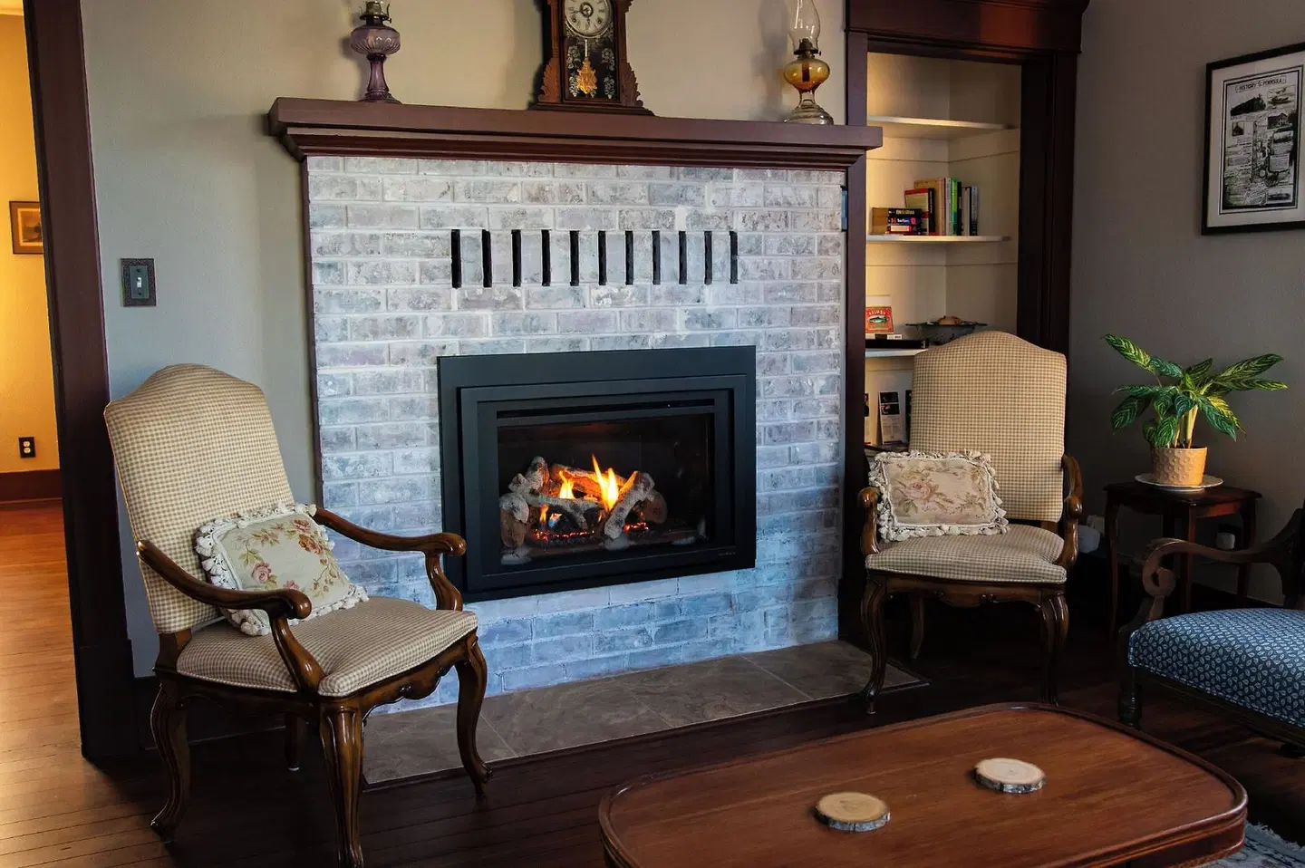 The Pearl Inn Bed and Breakfast ROOM_EXAMPLE