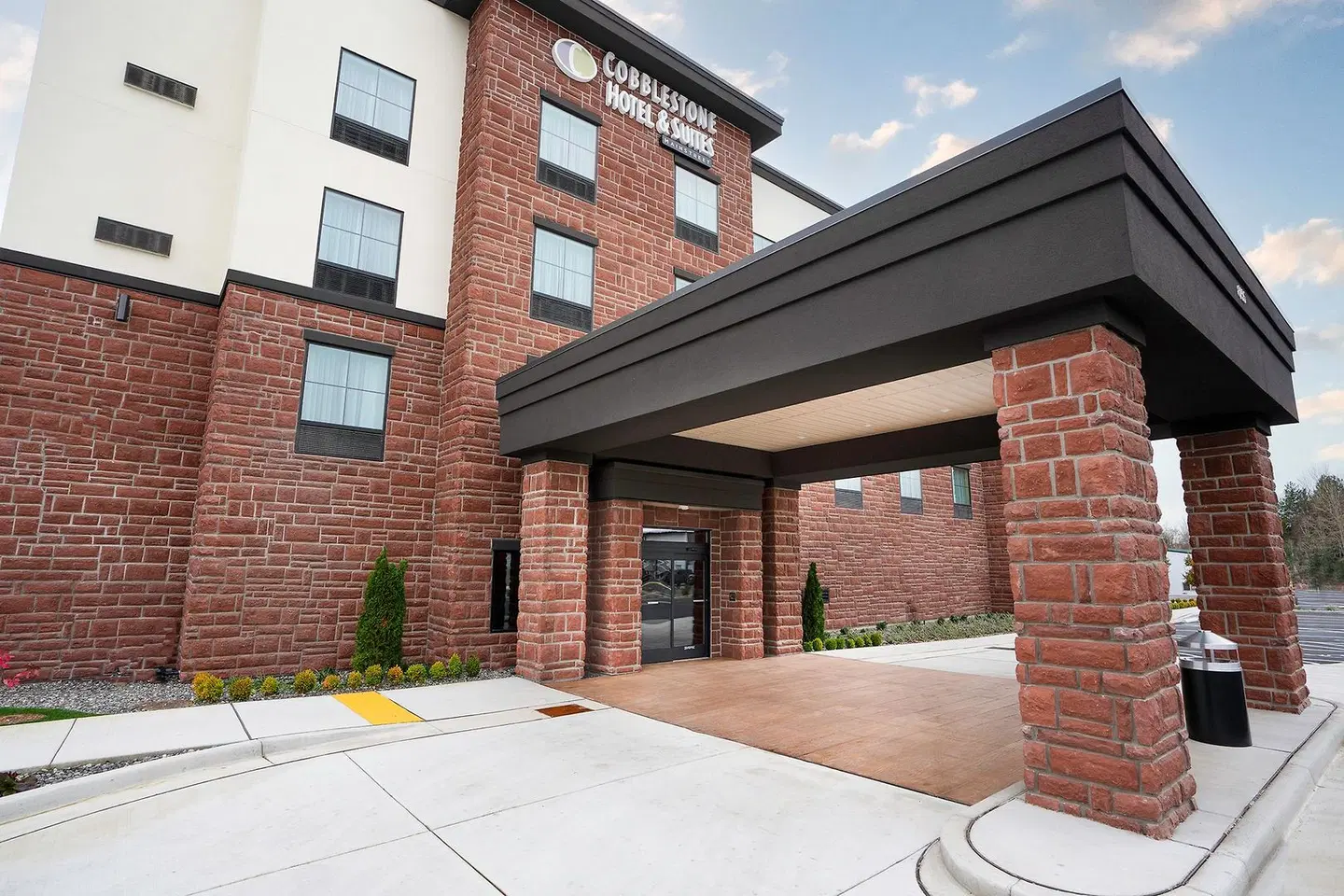 Cobblestone Hotel & Suites - Lynden EXTERIOR