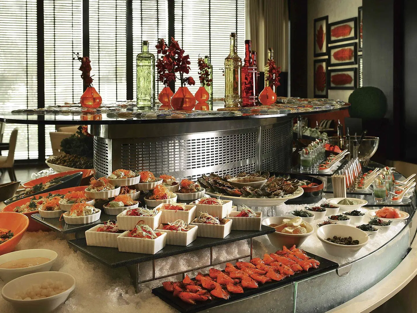 Mövenpick Grand Al Bustan Dubai Restaurant