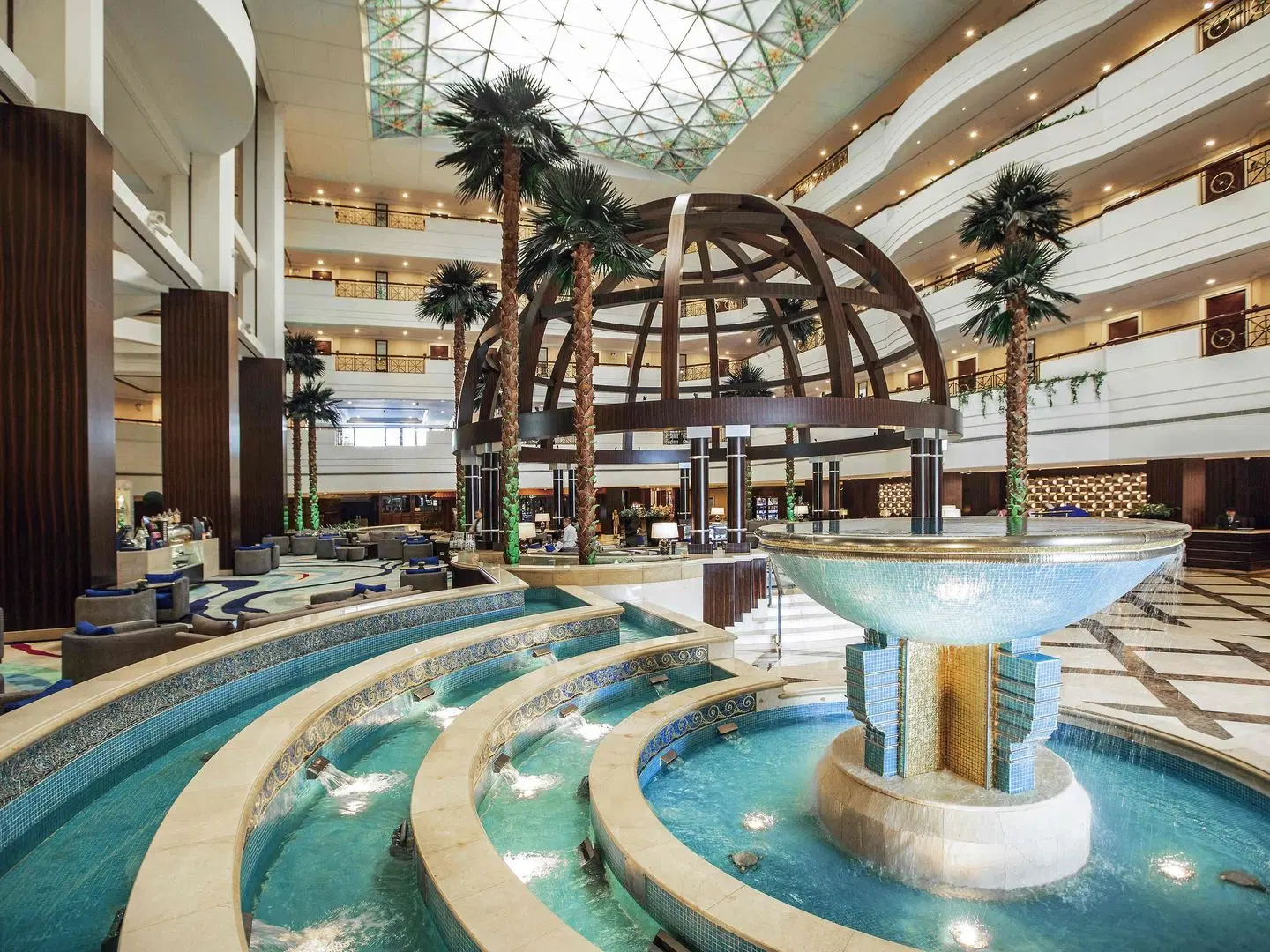 Mövenpick Grand Al Bustan Dubai Hallenbad