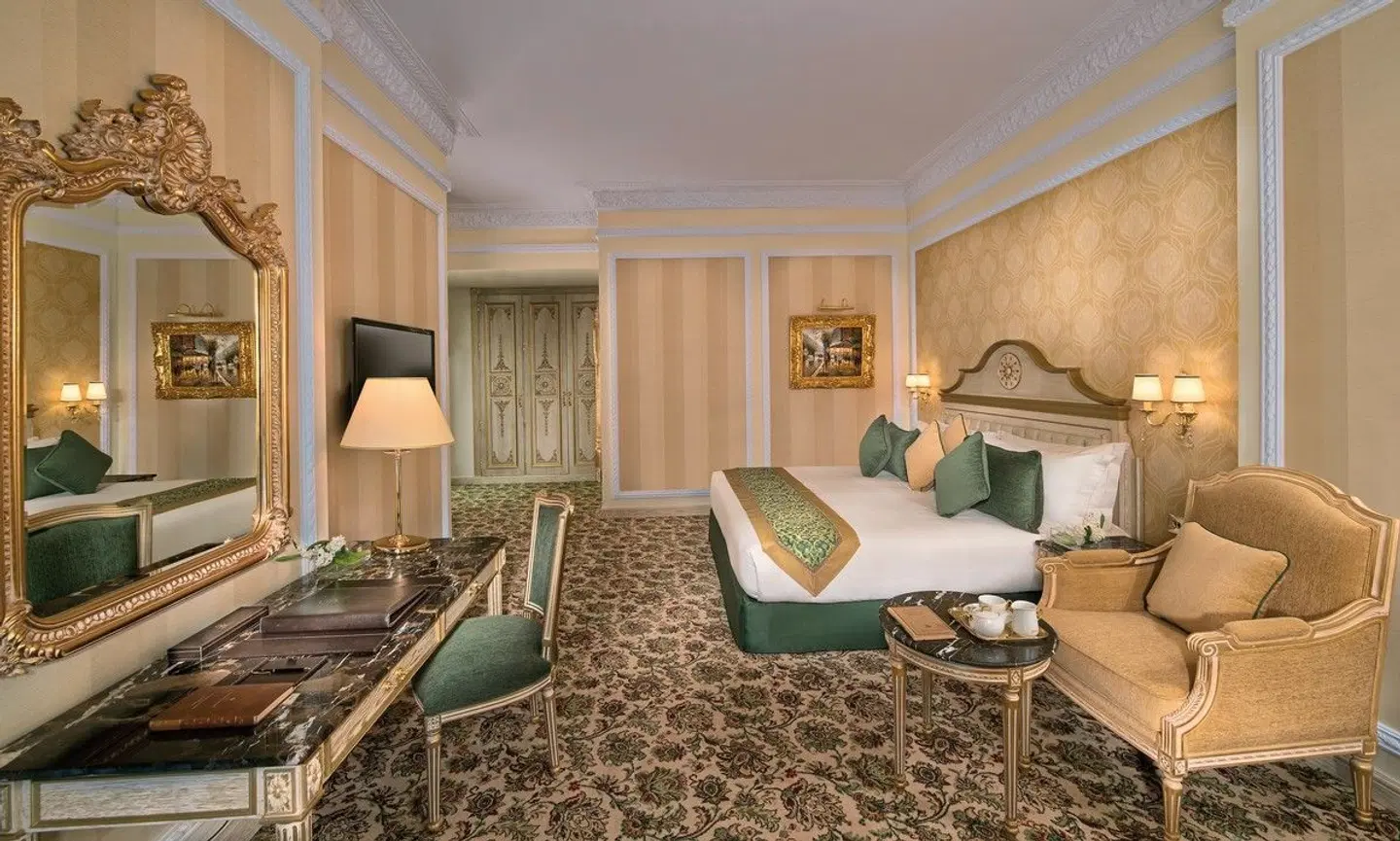 Royal Rose Abu Dhabi, Curio Collection by Hilton ROOM_EXAMPLE