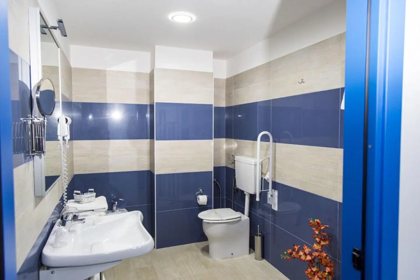 Centro Congressi Polo Nautico Badezimmer