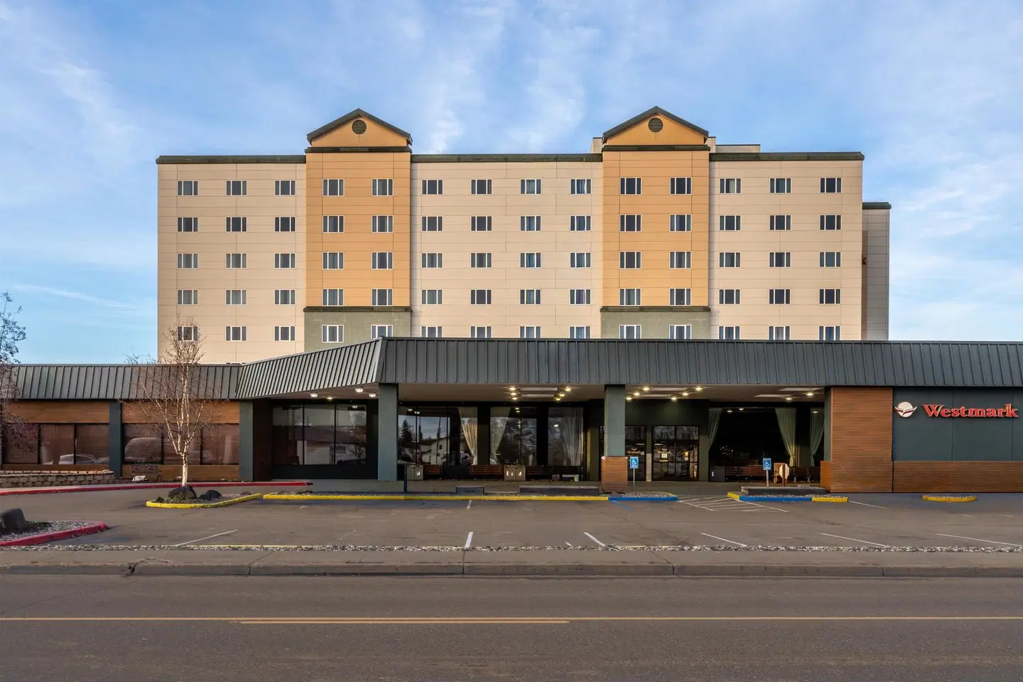 Westmark Fairbanks Hotel and Conference Center EXTERIOR